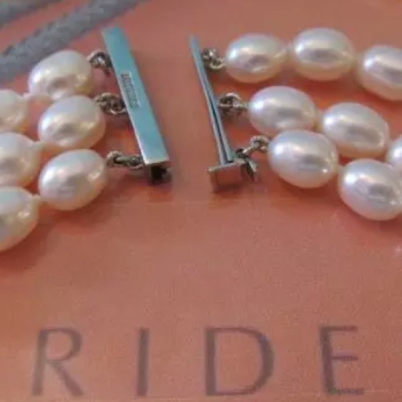 Tiffany Iridesse Pearl Triple Strand Necklace - Picture 3 of 3