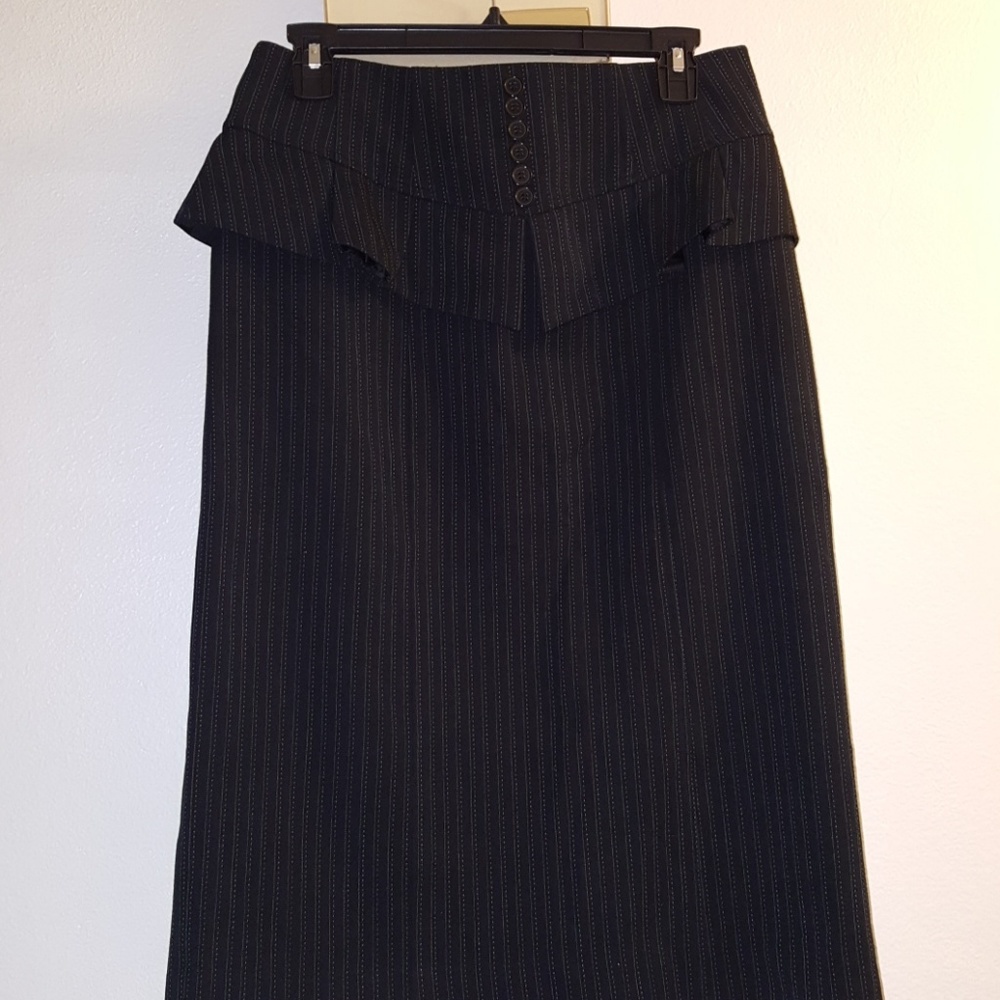 31" waist pinstripe pencil skirt size 10