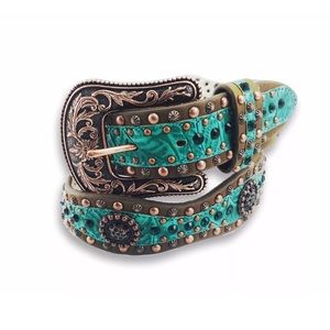 Green Rhinestone and Stud belt by Ariat! (Size L)