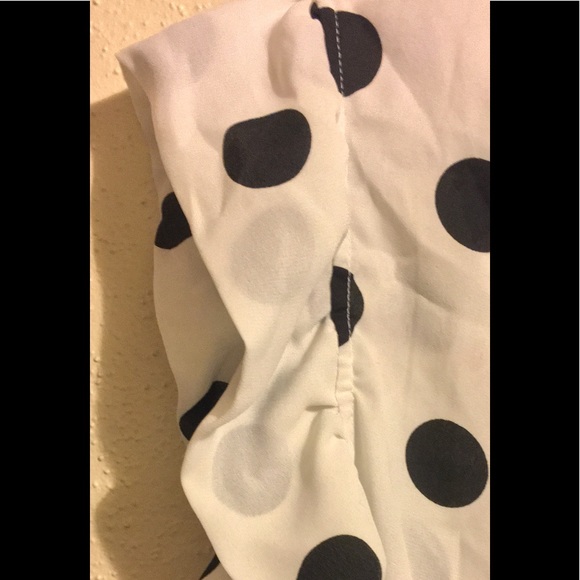 Meno Girl White Polka Dotted short sleeved Blouse - Picture 3 of 4