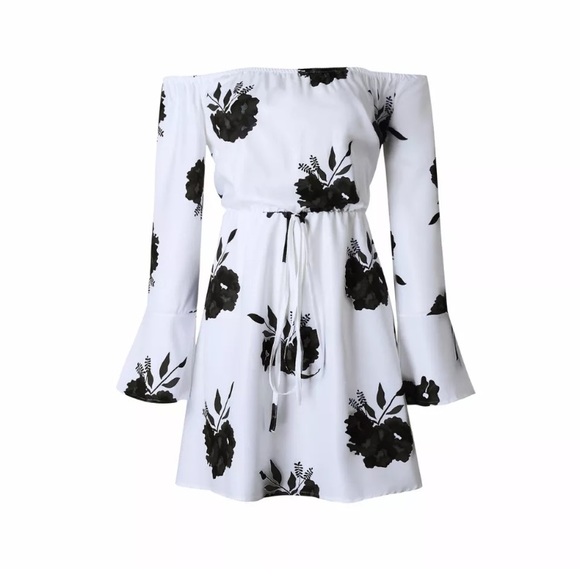 🎀sale🎀last one Off the shoulder floral dress - Picture 4 of 5