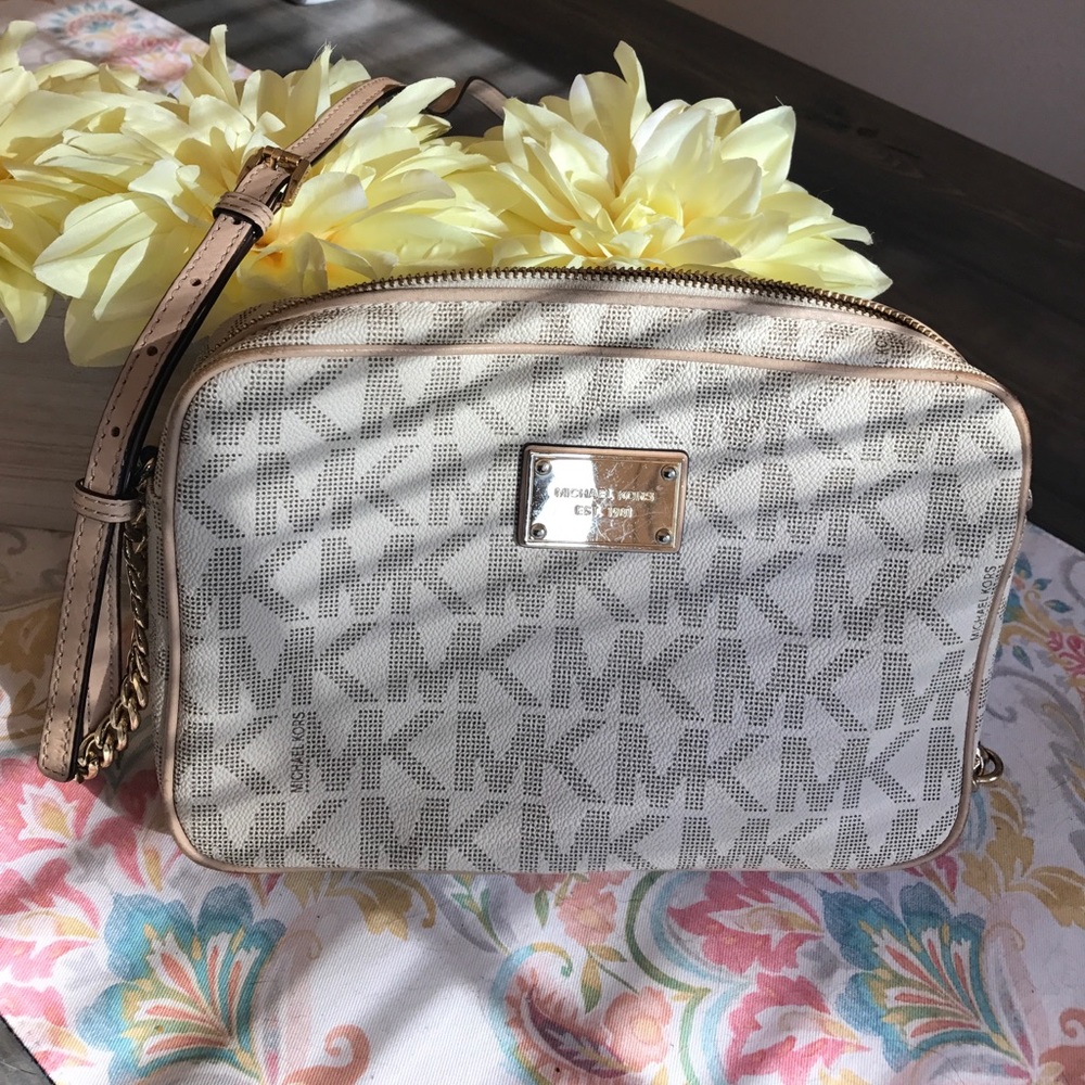 Michael Kors Jet Set Crossbody