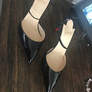 Louboutin 39 (8.5-9)