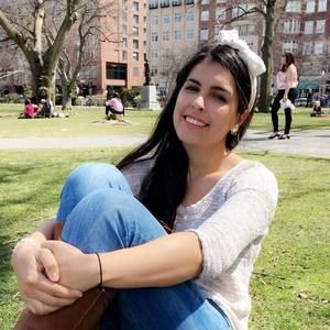 Meet your Posher, Ángela