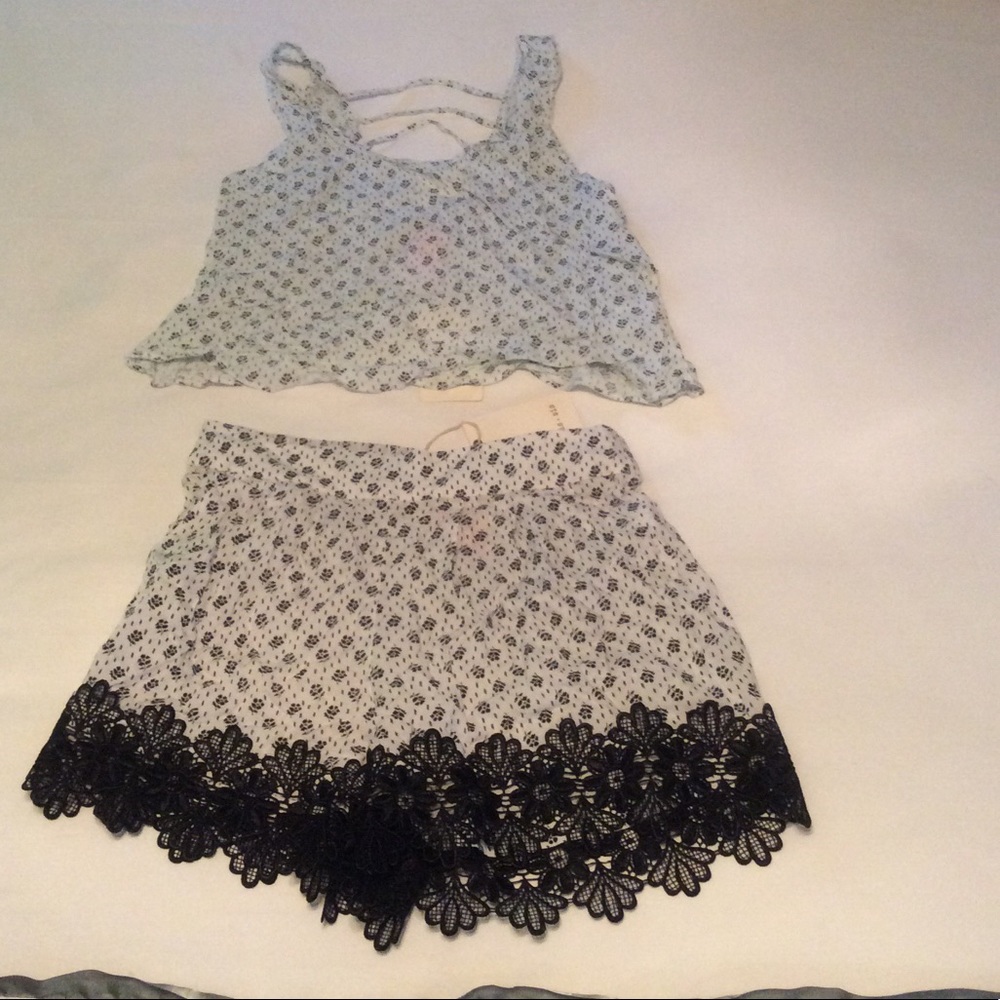 Sis ❤️ Sis Crop Top and Shorts Outfit