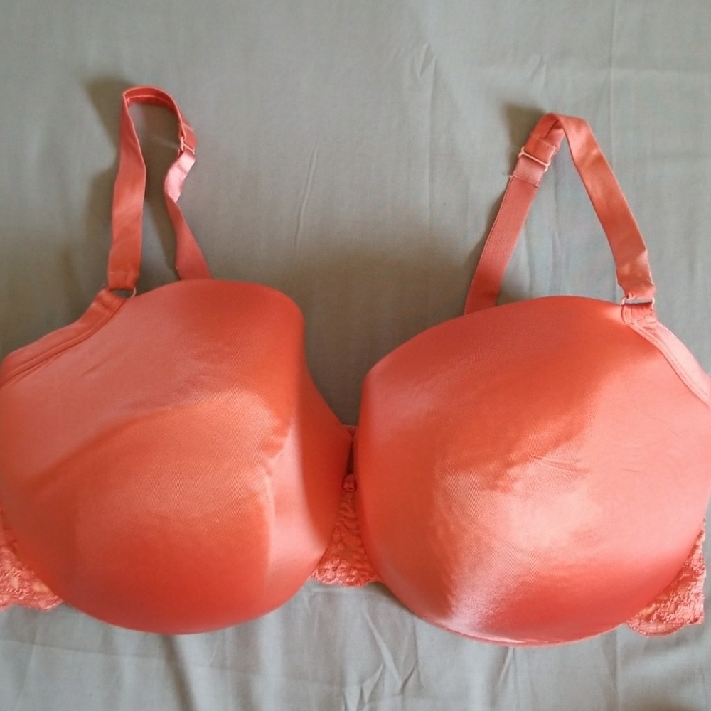 Cacique Bra. 40G. Full Coverage. Multi-Way.