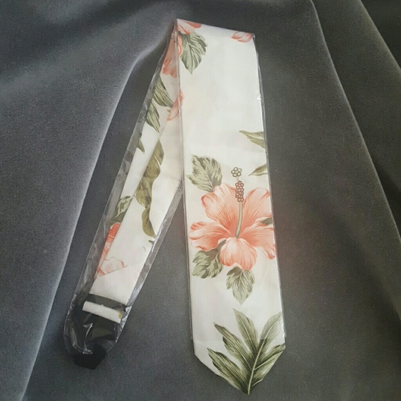 Other - Floral aloha men's neck tie (HP 9/2017)!