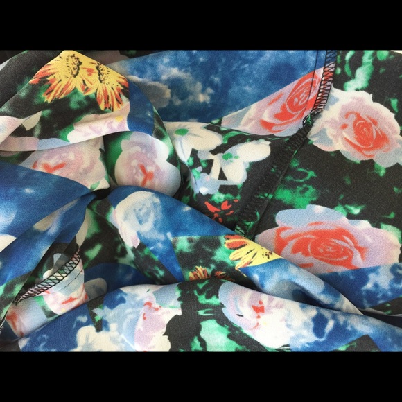 Top - Picture 4 of 4