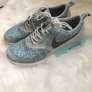 Women's nikes size 9