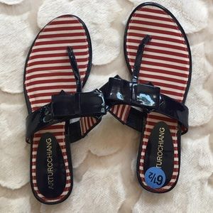 Arturo Chiang sandals