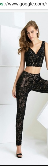 Sherri hill and maddison James - Picture 3 of 4