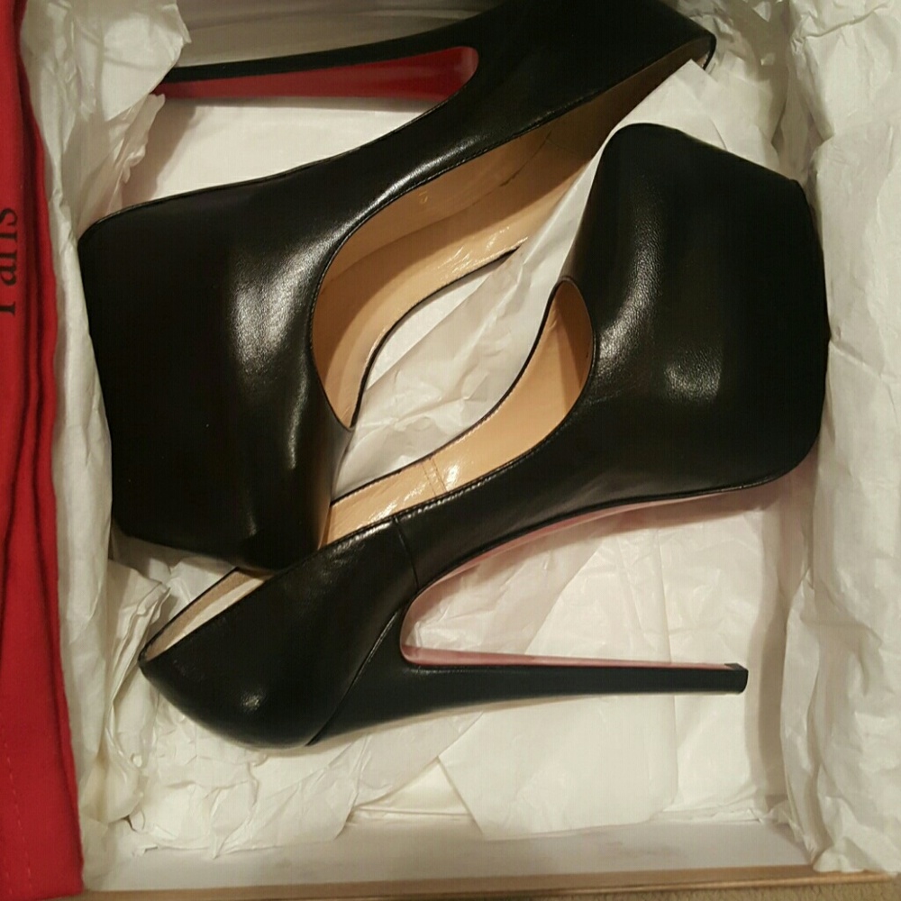 Authentic red bottoms