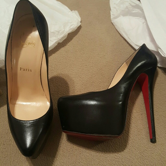 Authentic red bottoms - Picture 3 of 8