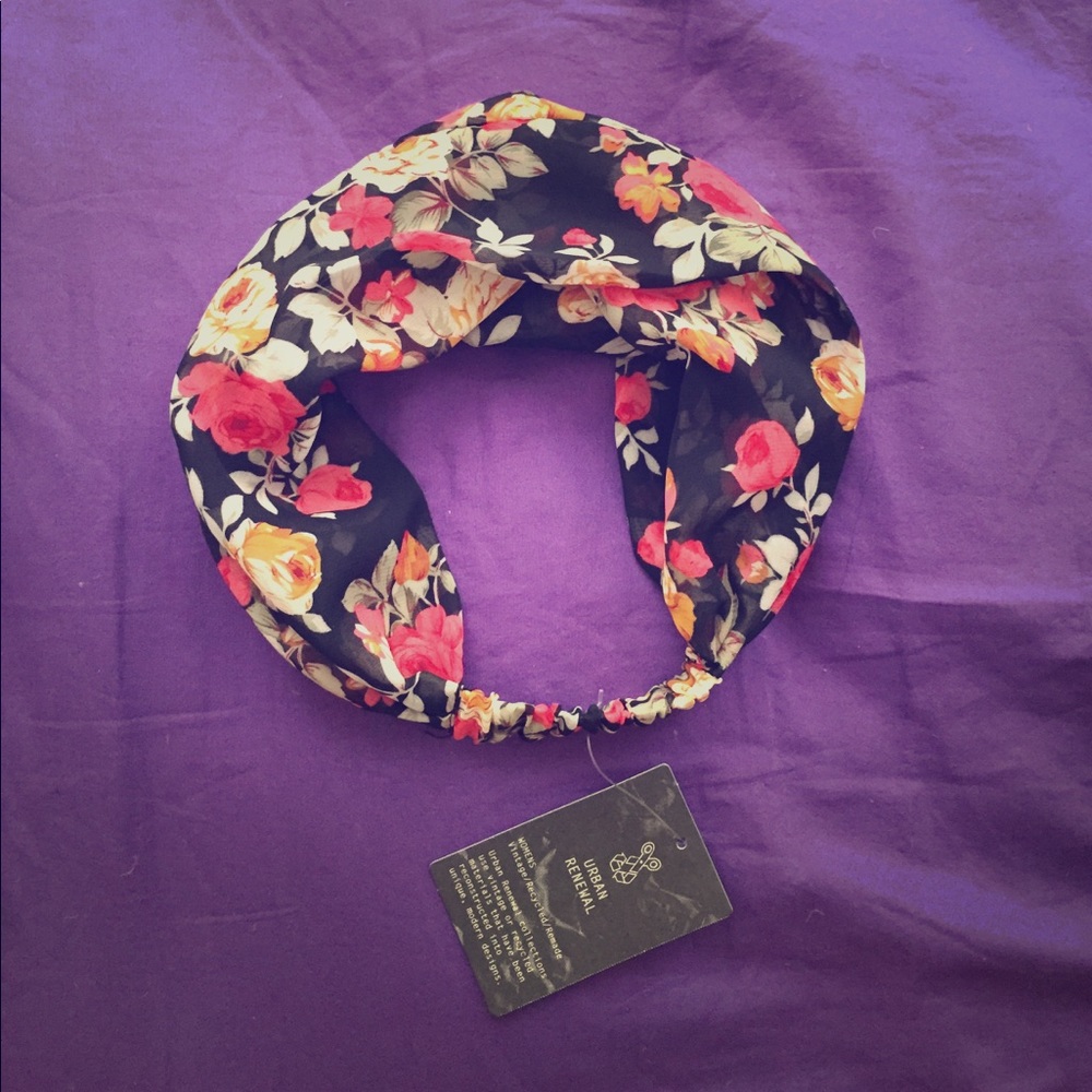 URBAN OUTFITTERS Vintage Hairband