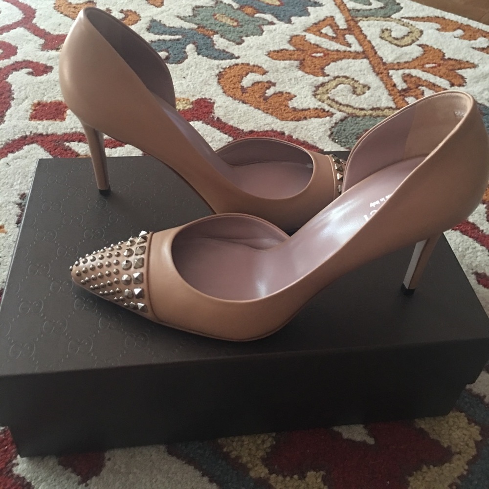 Gucci Malaga kid camellia pump size 38.5