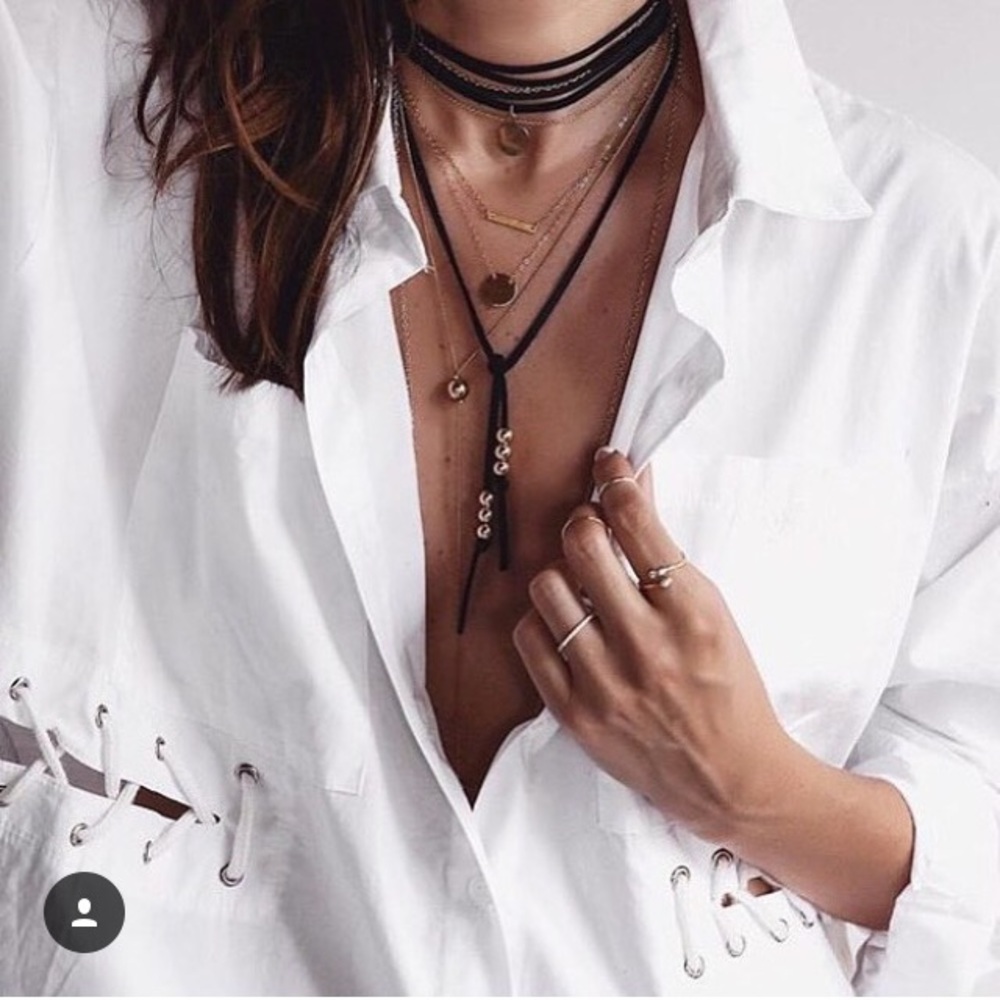Black choker