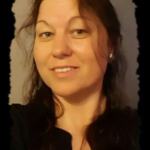 Meet your Posher, Angie