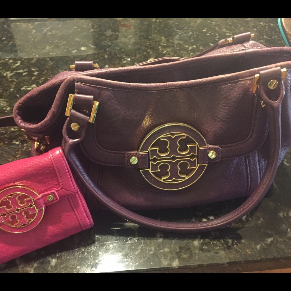 Tory Burch Amanda hobo - tribe violet! EUC!