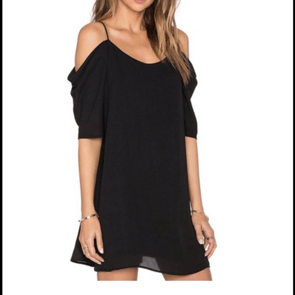 *NEW* Off the shoulder chiffon dress