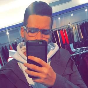 Meet your Posher, Luis