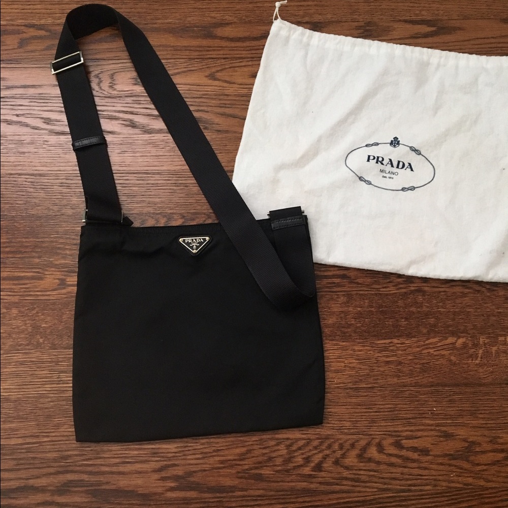 Prada Vela crossbody❗️Final price❗️