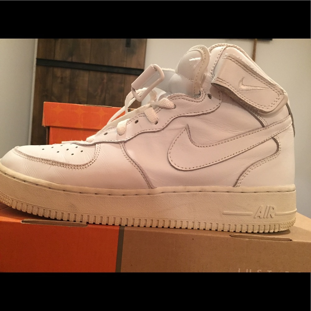 Nike Air Force 1 Mid