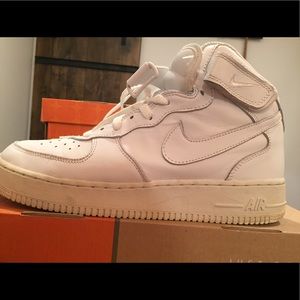 Nike Air Force 1 Mid