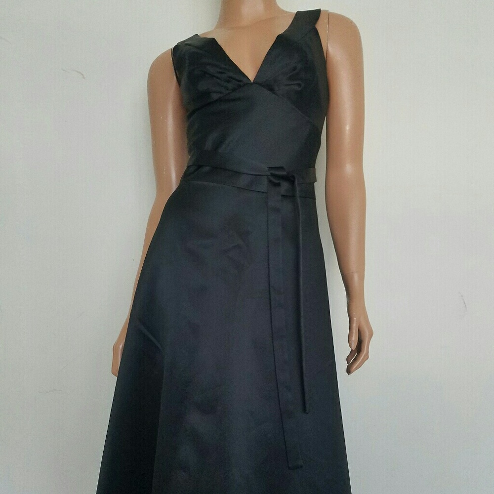 Laundry by Shelli Segal Satin cocktail dress