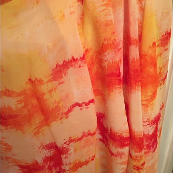 Maxi - Picture 3 of 3