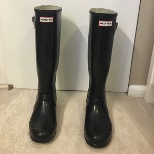 Hunter High Gloss Boot in Black