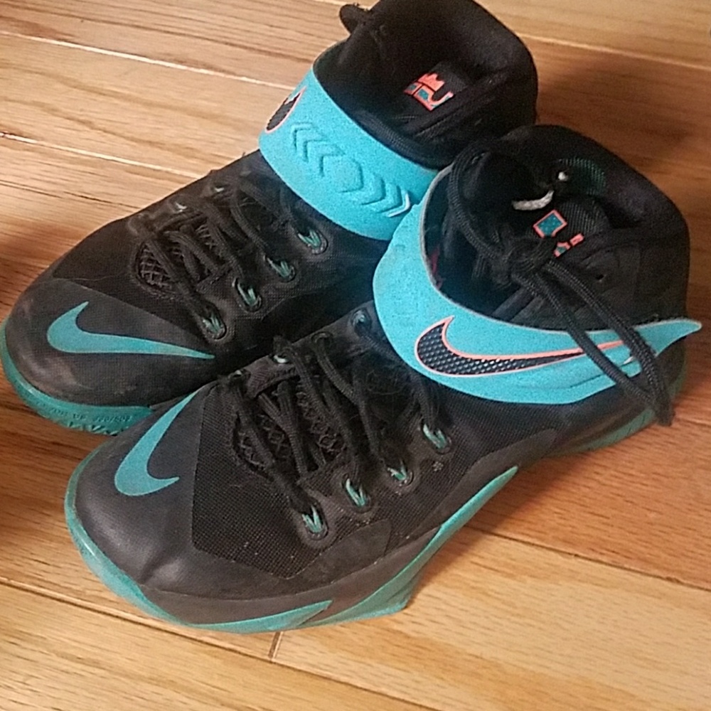 LeBron Soldier 8