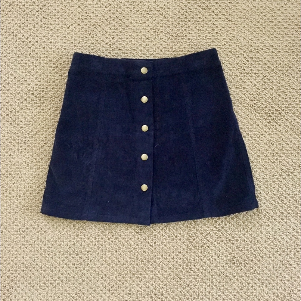 High-waisted corduroy skirt!