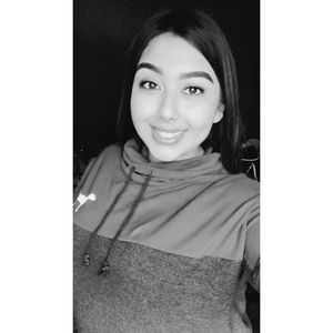 Meet your Posher, Delmy
