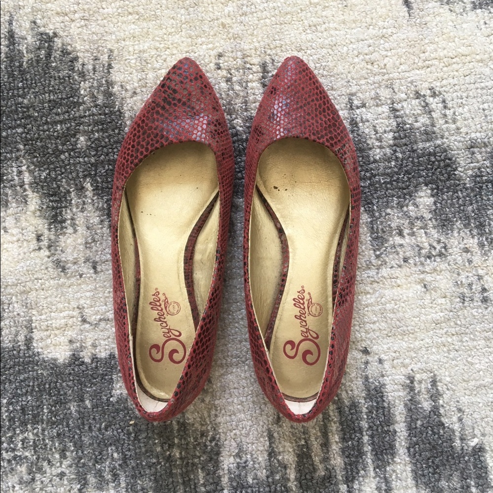 Red snake skin flats