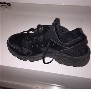 Huaraches black Nike ❌sold on mercari❌