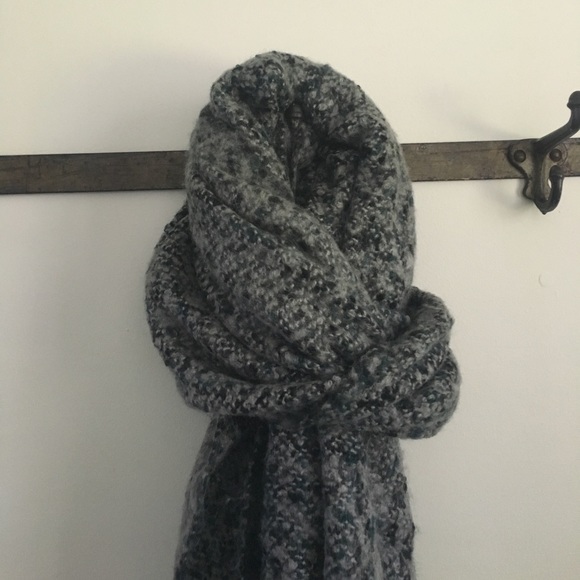 ASOS Accessories - ASOS Scarf ASOS Accessories - ASOS Scarf
