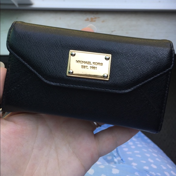 Michael Kors IPhone 5 case/wristlet - Picture 1 of 6