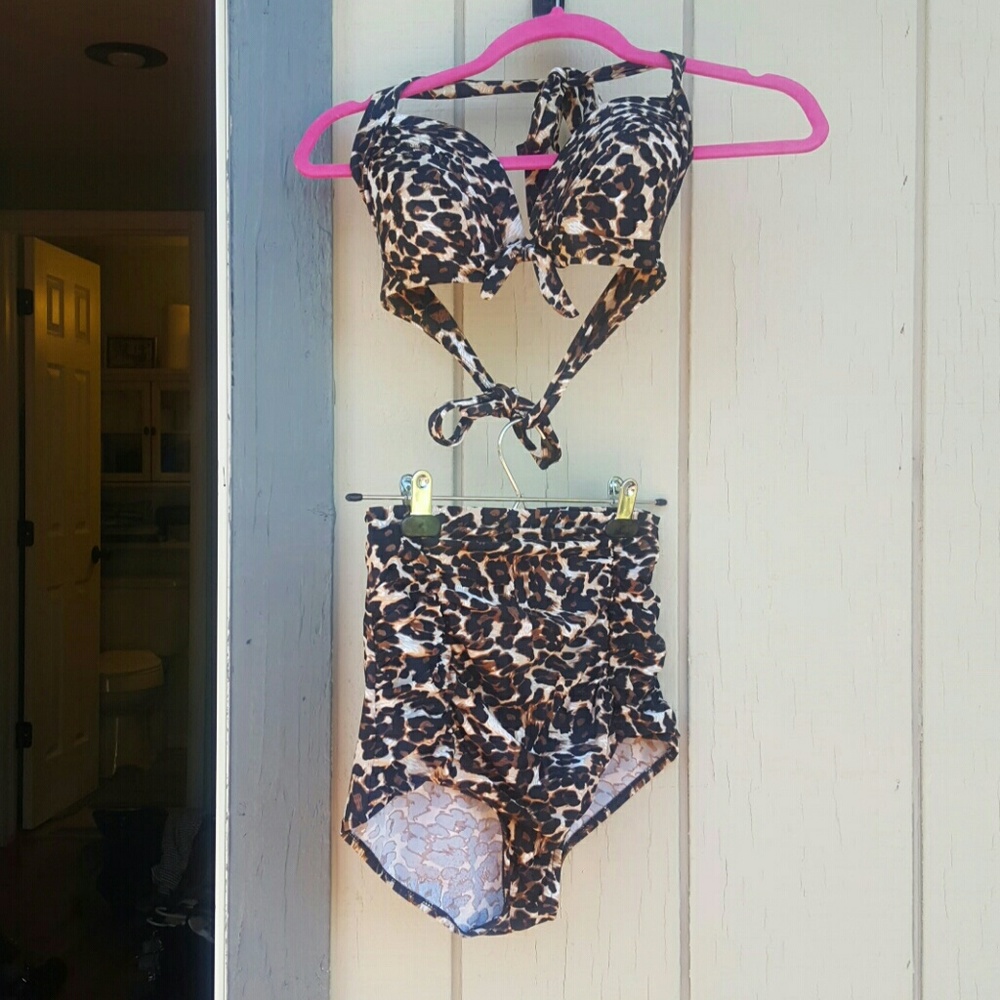 Unique Vintage high-waisted bikini