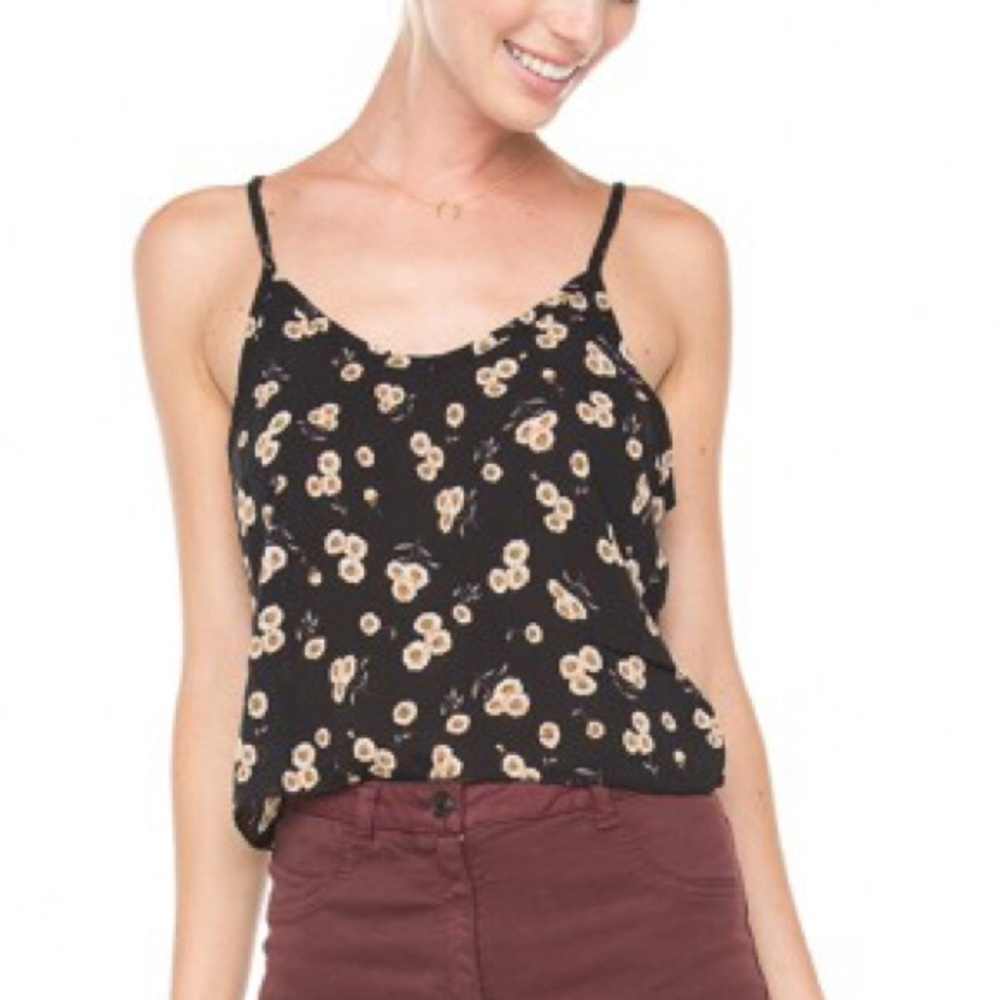 🌻Scoop back Brandy Melville Top🌻