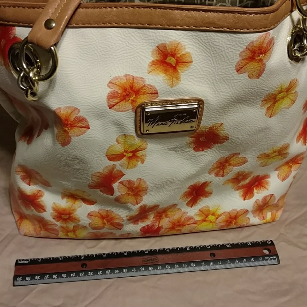 Marc Fisher purse only used twice