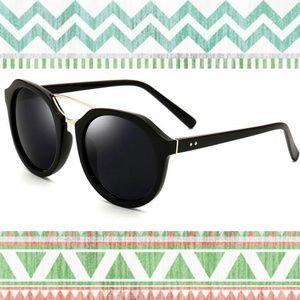 Classic Creations Women's Retro Sunglasses