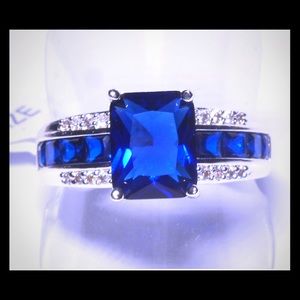 Blue Sapphire and Topaz ring