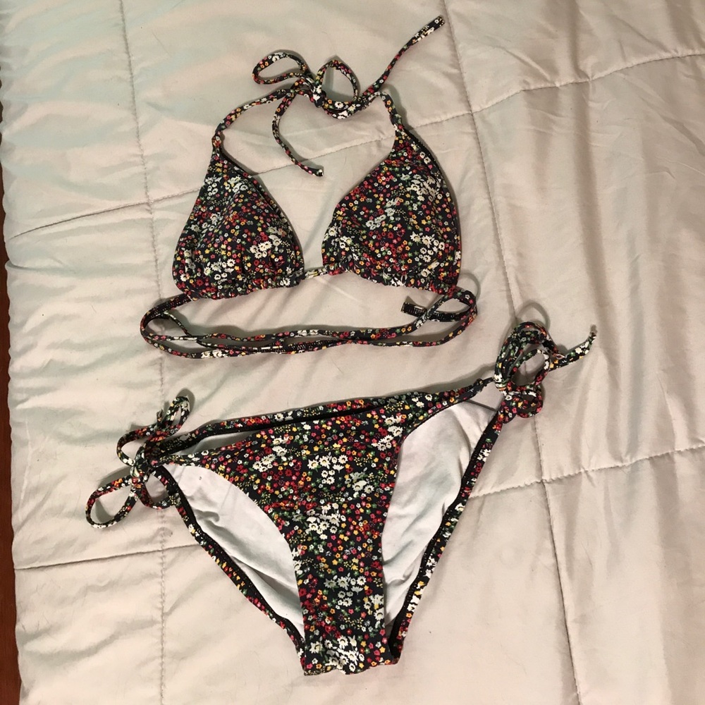 Authentic Tommy Hilfiger String Bikini