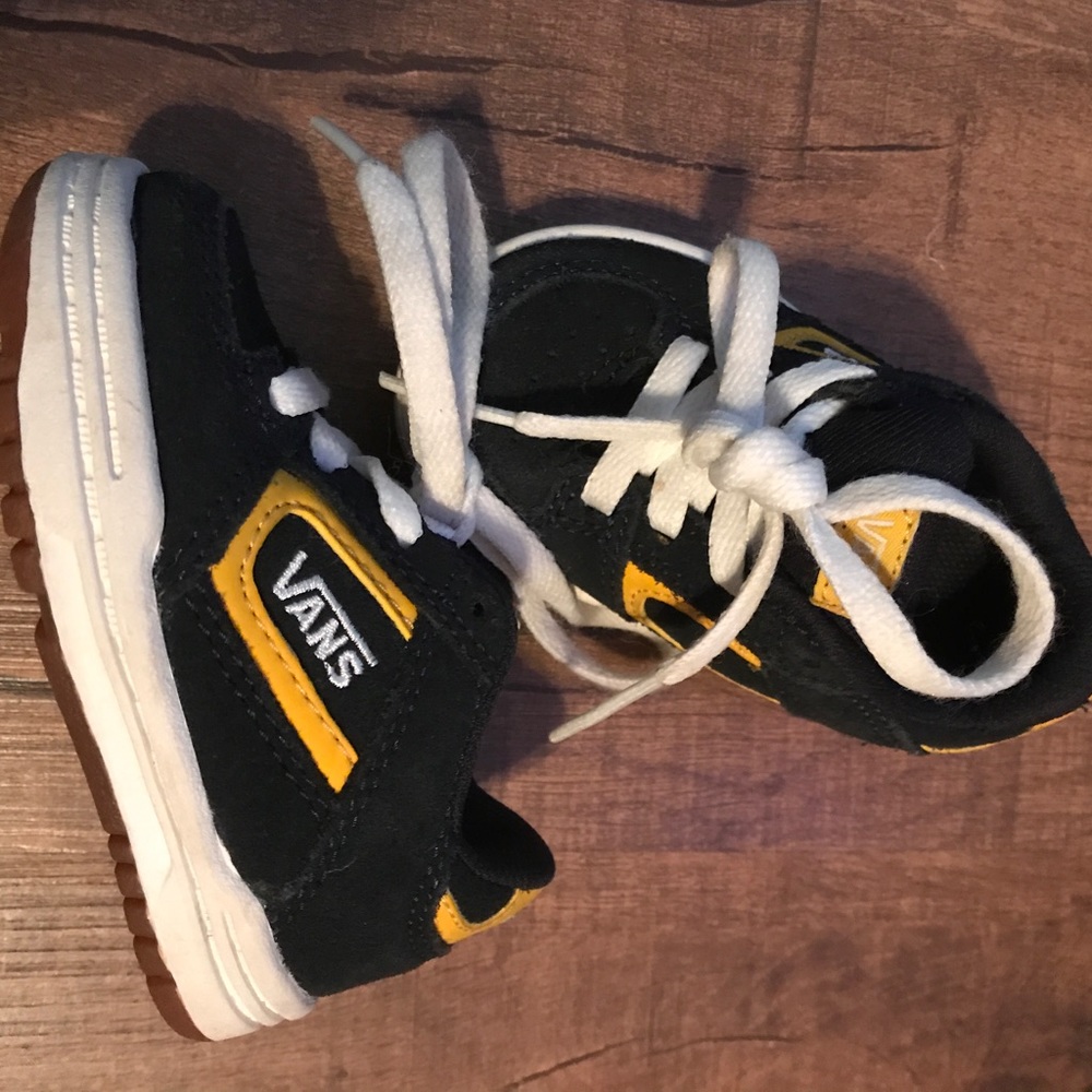 Baby Vans Size 3
