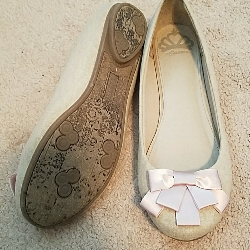 Shoes - Picture 2 of 3