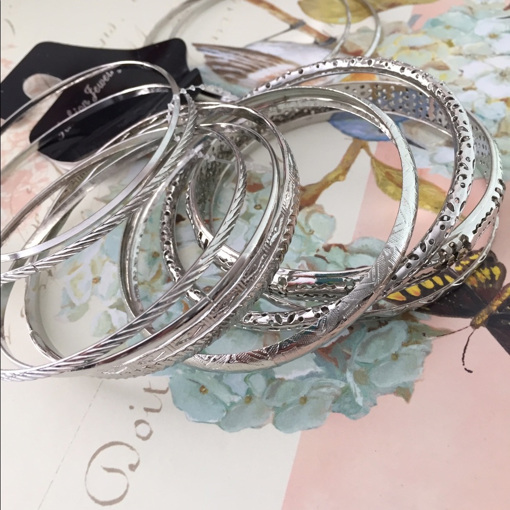 Braclets