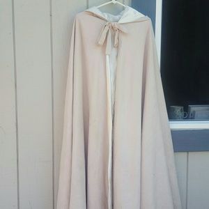 Gorgeous reversible cloak
