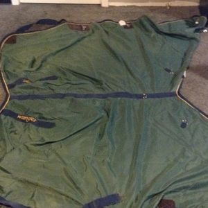 Wrangler dark green 72" stable sheet