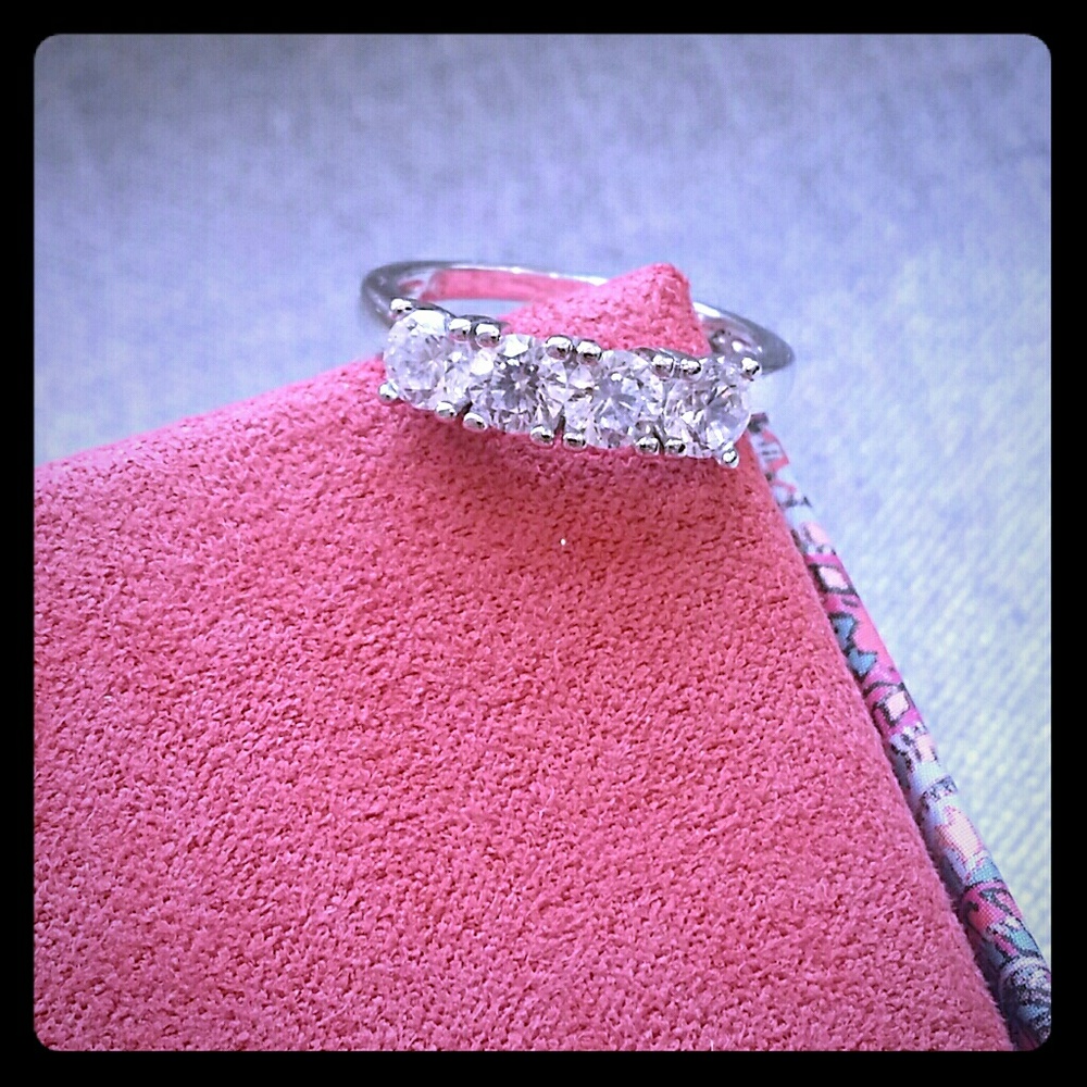 ●4 STONES RING●