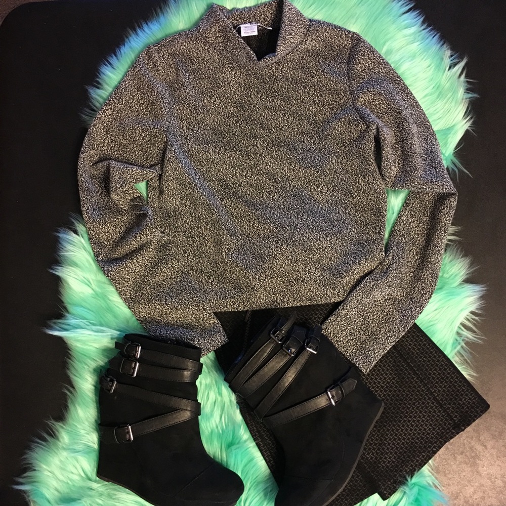 💥NWOT💥 Necessary Objects Jacquard Knit Crop Top - Picture 3 of 5